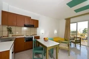Trianta Apartmentos אתר נופש